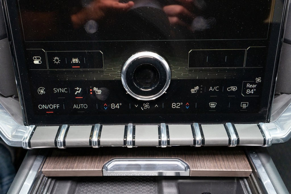 2024 GMC Acadia Image 23