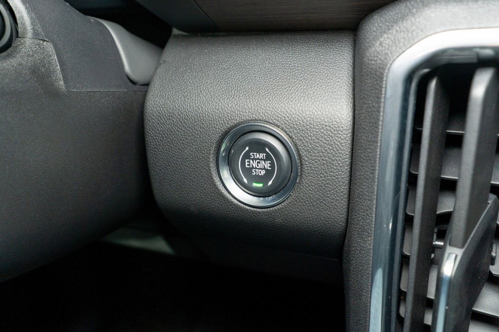 2024 GMC Acadia Image 30