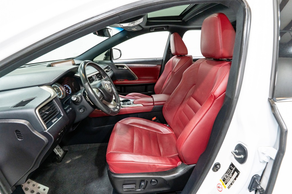 2019 Lexus RX Image 16
