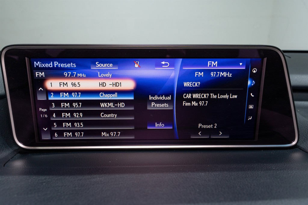 2019 Lexus RX Image 19