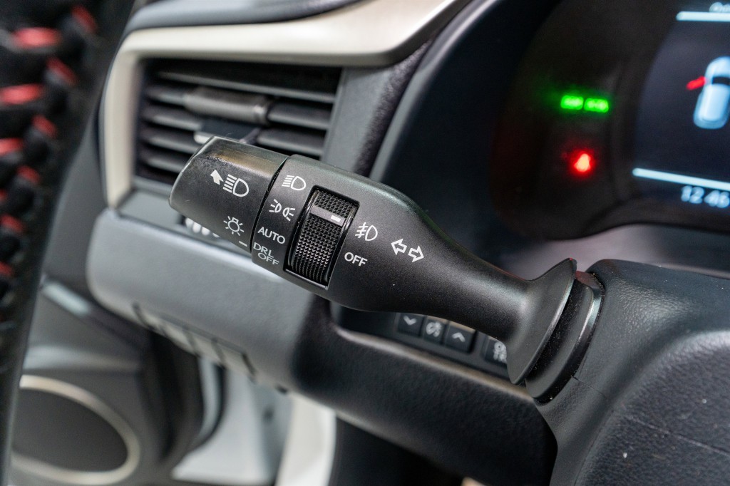 2019 Lexus RX Image 32