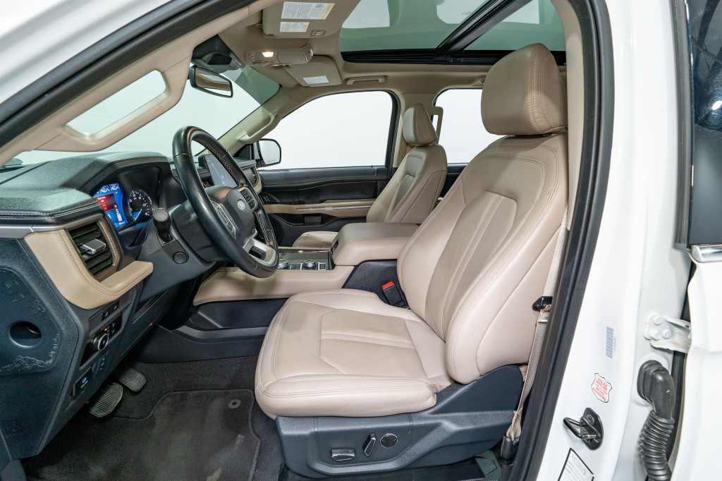 2024 Ford Expedition Image 17