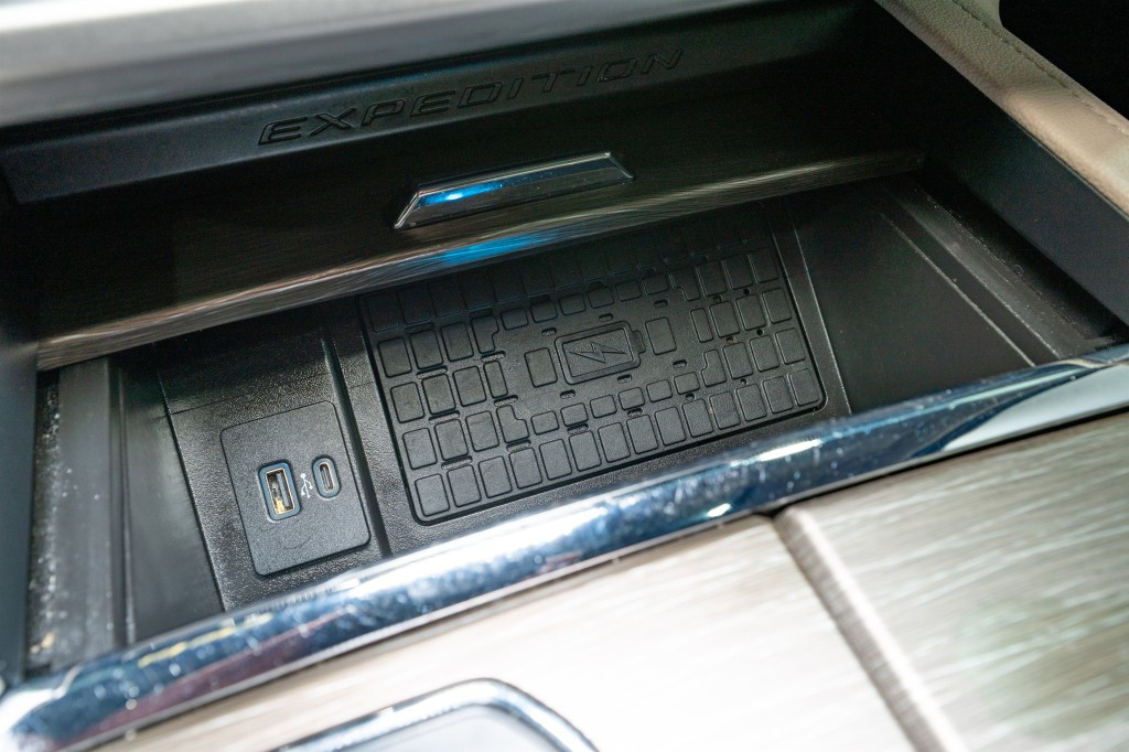 2024 Ford Expedition Image 25