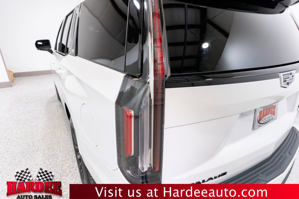 2023 Cadillac Escalade Image 9