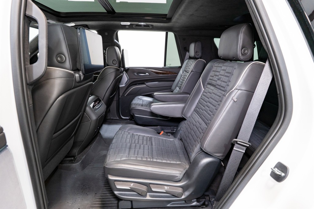 2023 Cadillac Escalade Image 38
