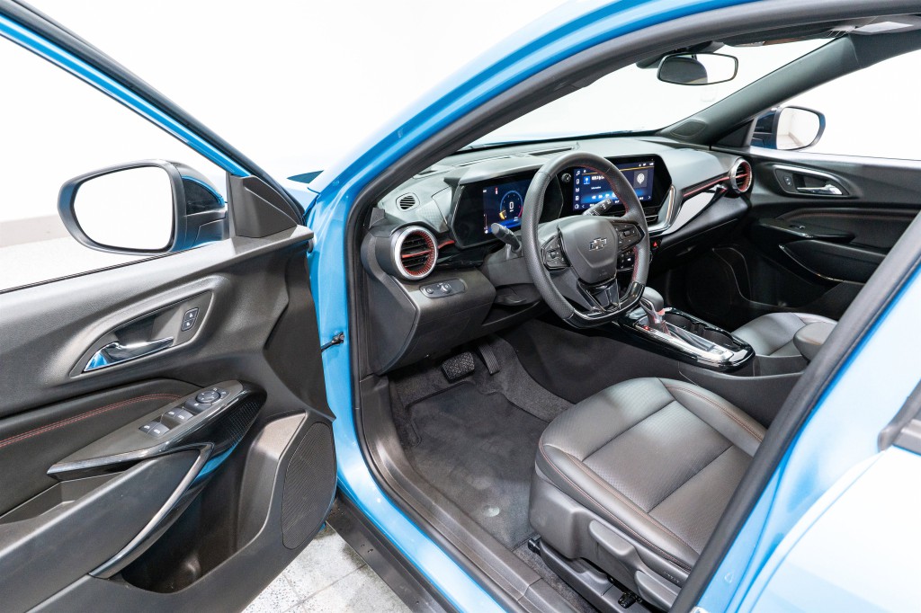 2025 Chevrolet Trax Image 12