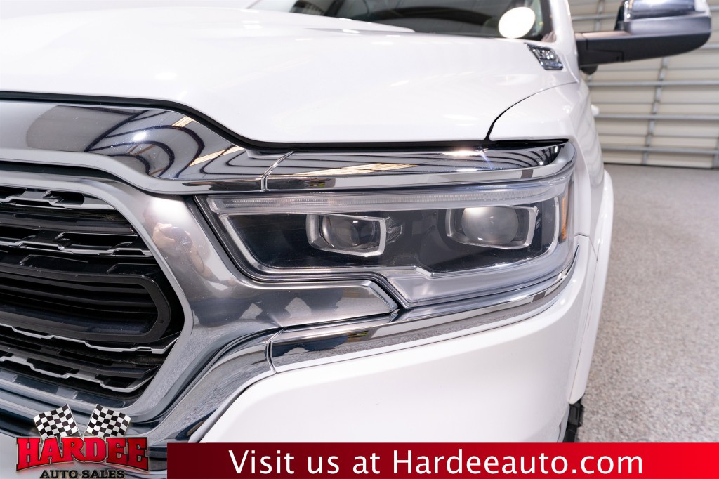 2023 RAM 1500 Image 8