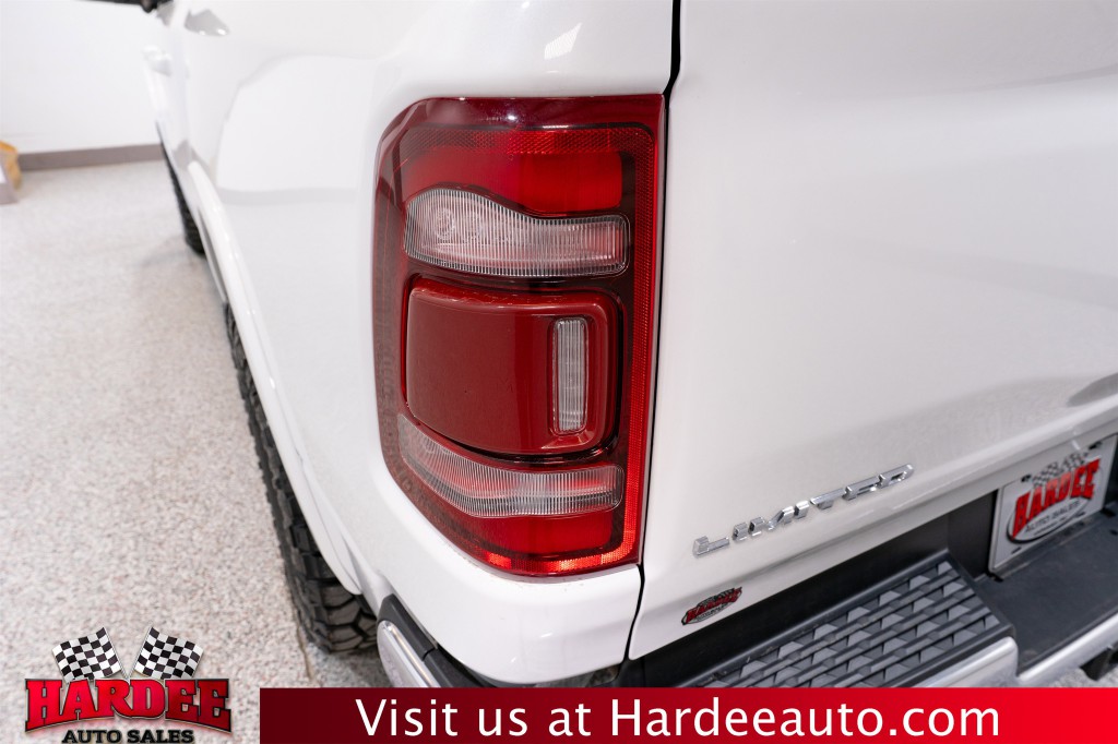 2023 RAM 1500 Image 9