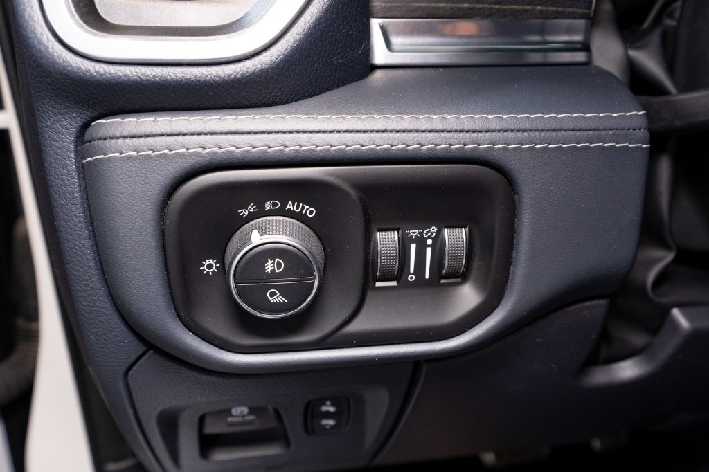 2023 RAM 1500 Image 37