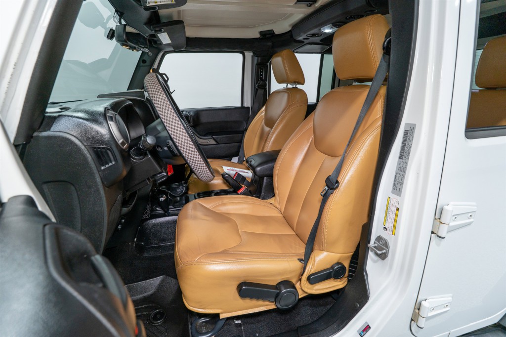 2015 Jeep Wrangler Unlimited Image 12