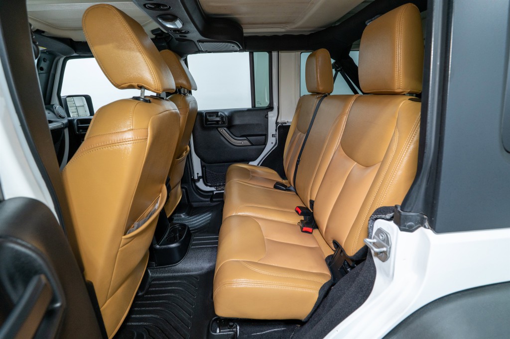 2015 Jeep Wrangler Unlimited Image 25