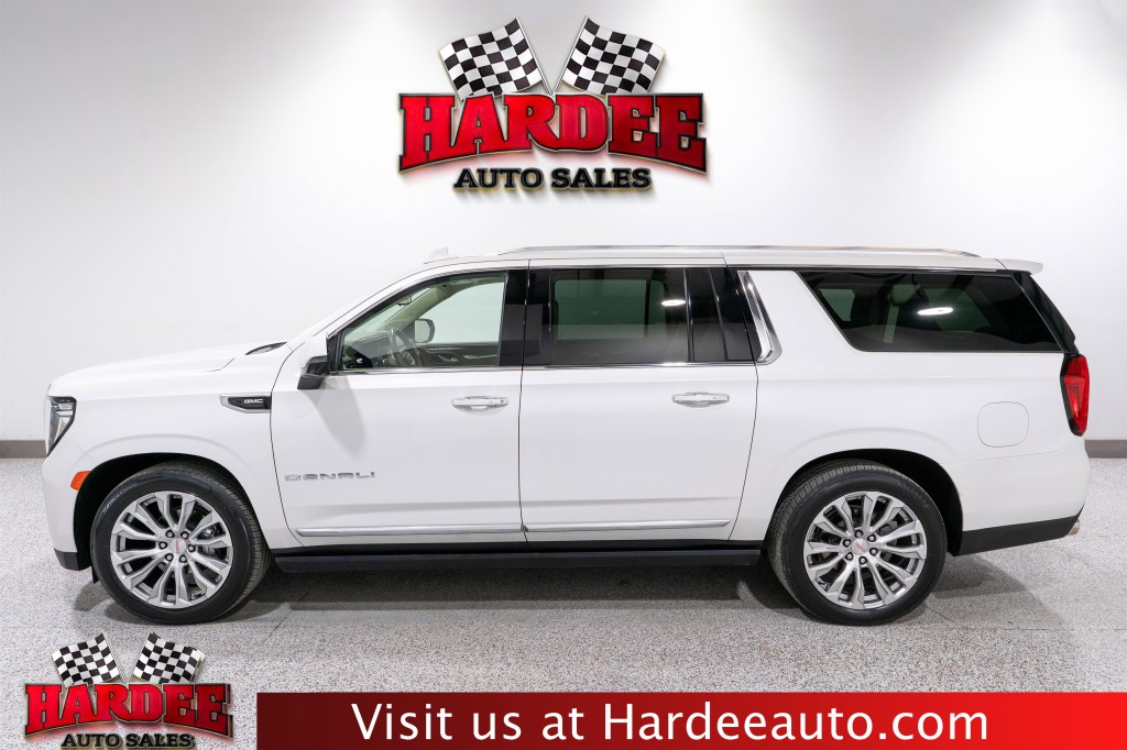 2022 GMC Yukon Image 1