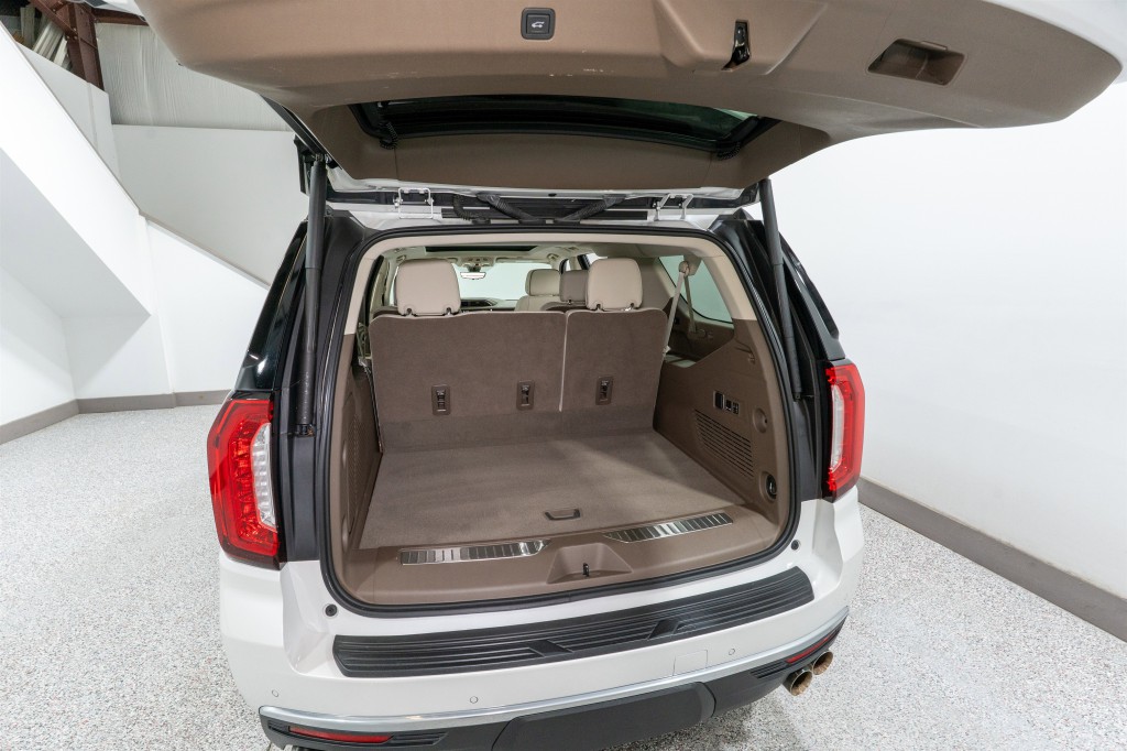 2022 GMC Yukon Image 35