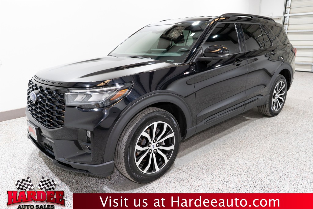 2025 Ford Explorer Image 2