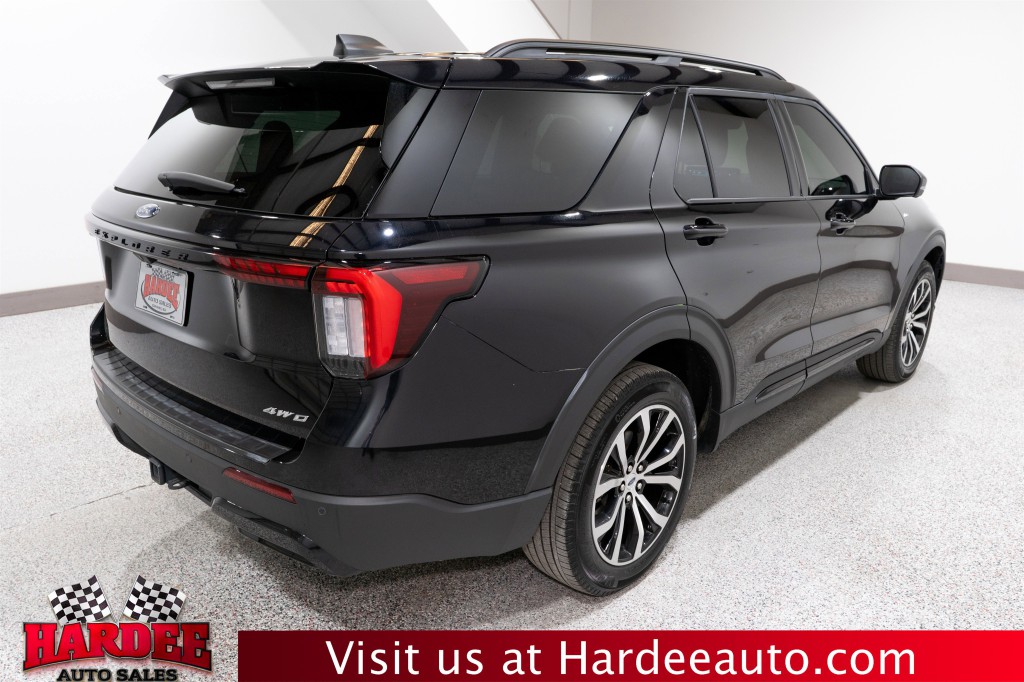 2025 Ford Explorer Image 5