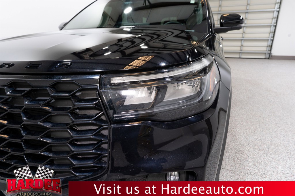 2025 Ford Explorer Image 8