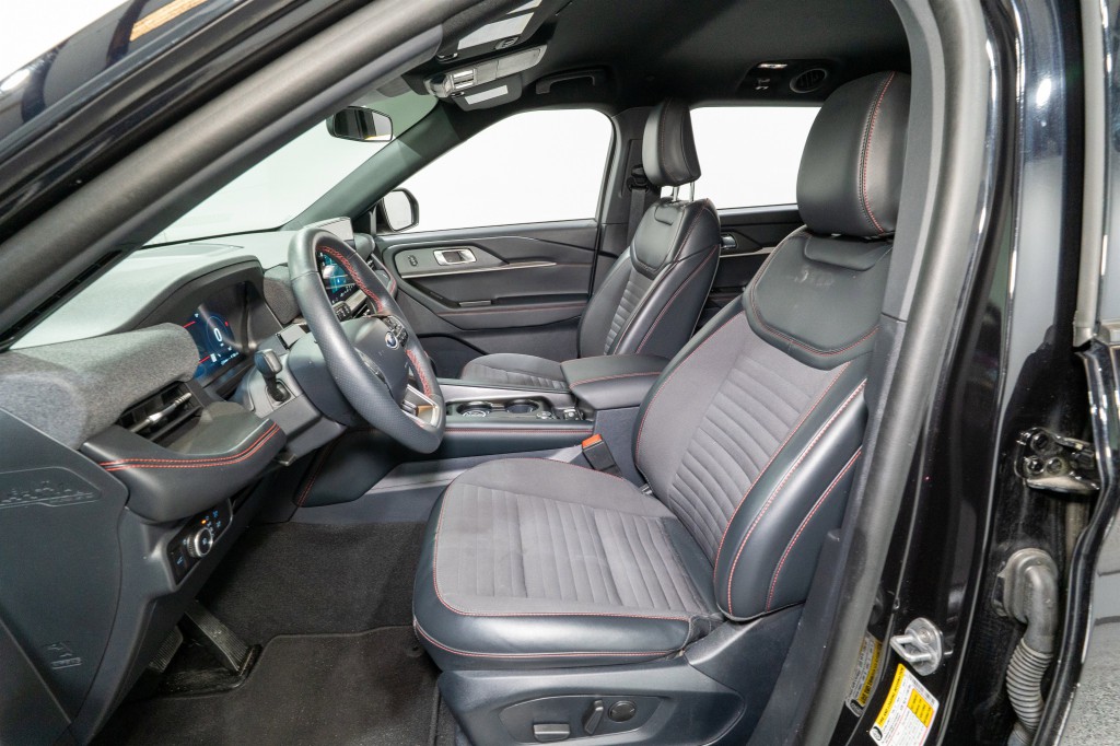 2025 Ford Explorer Image 15