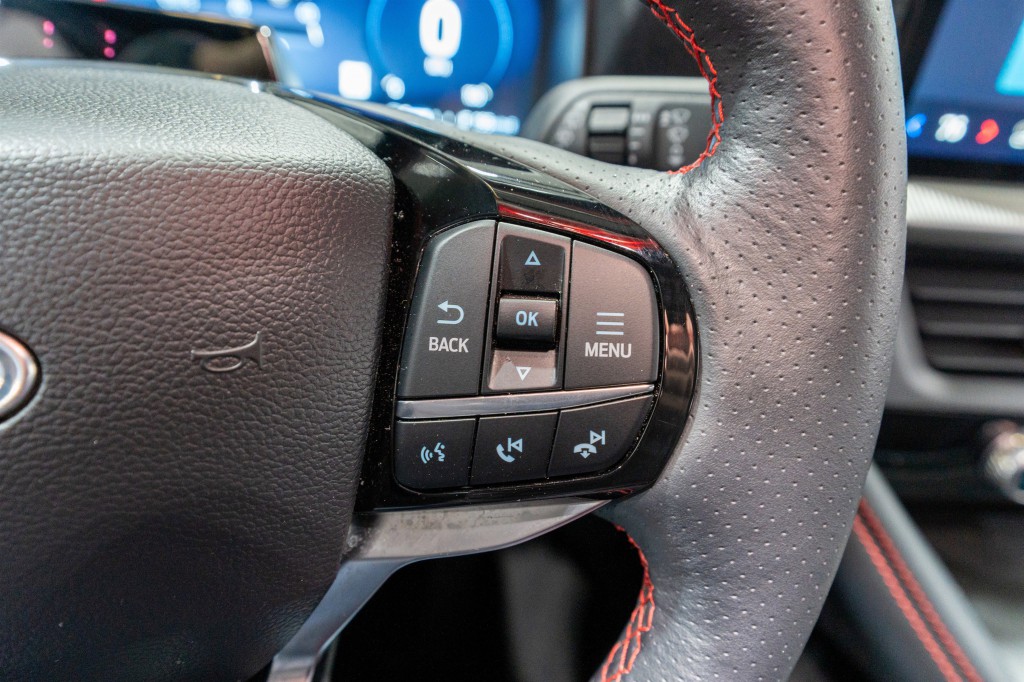 2025 Ford Explorer Image 26