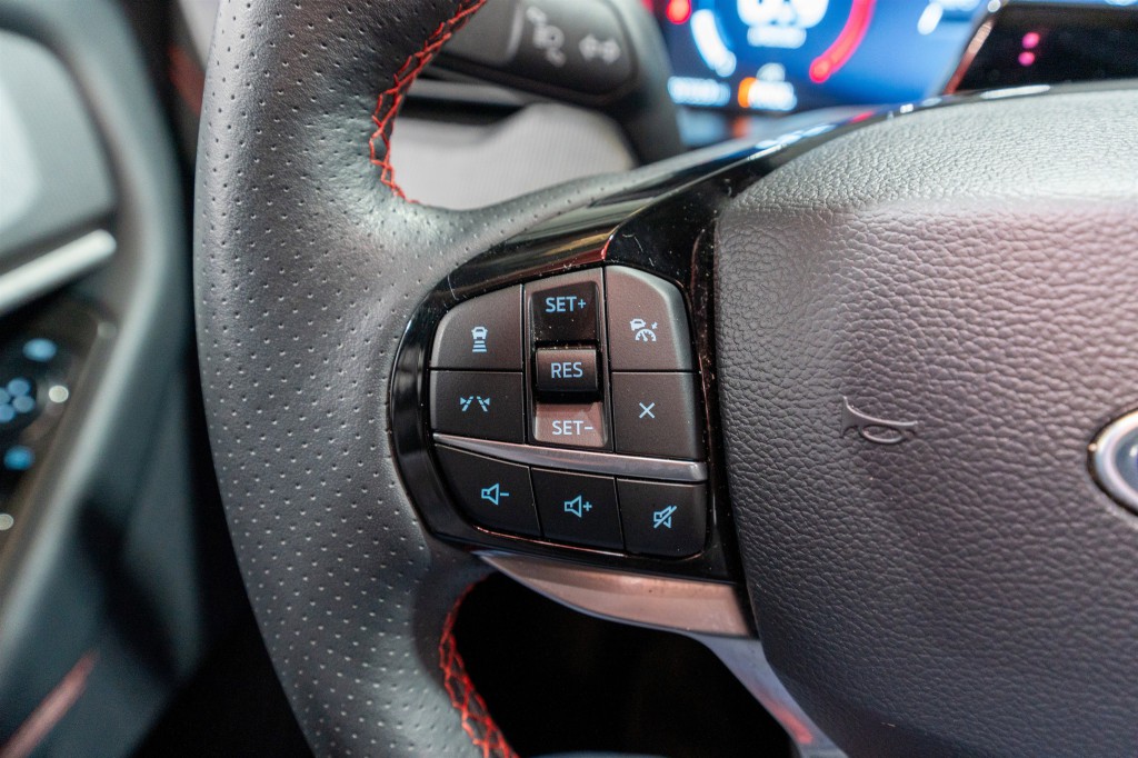 2025 Ford Explorer Image 27