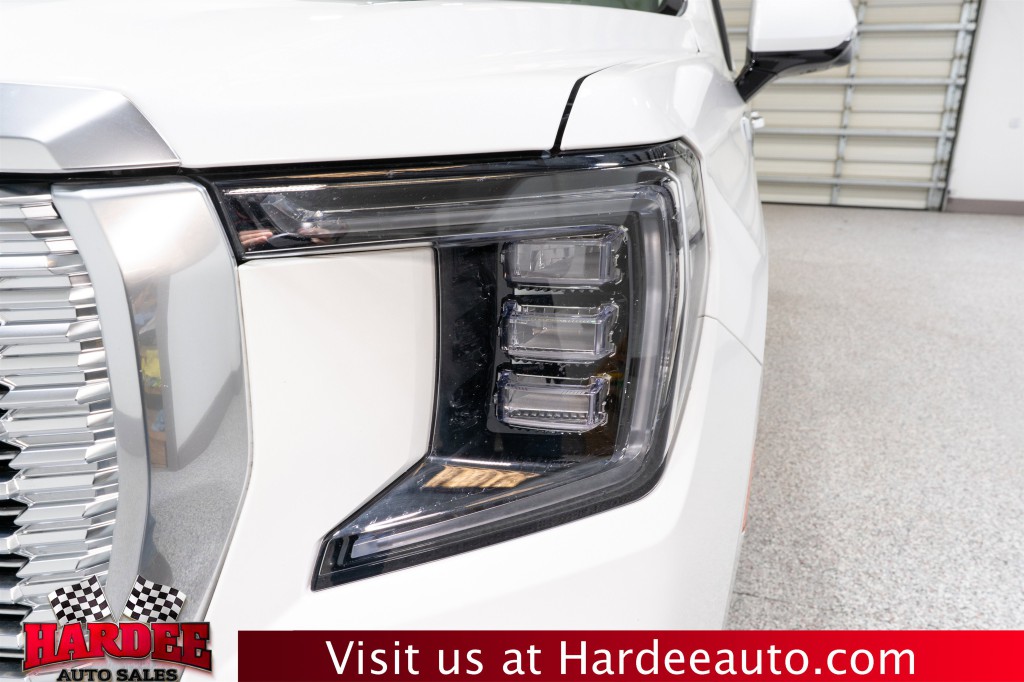 2023 GMC Yukon Image 8