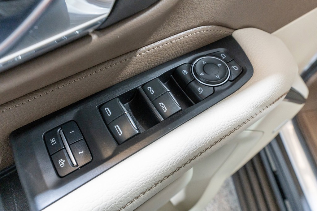 2023 GMC Yukon Image 15