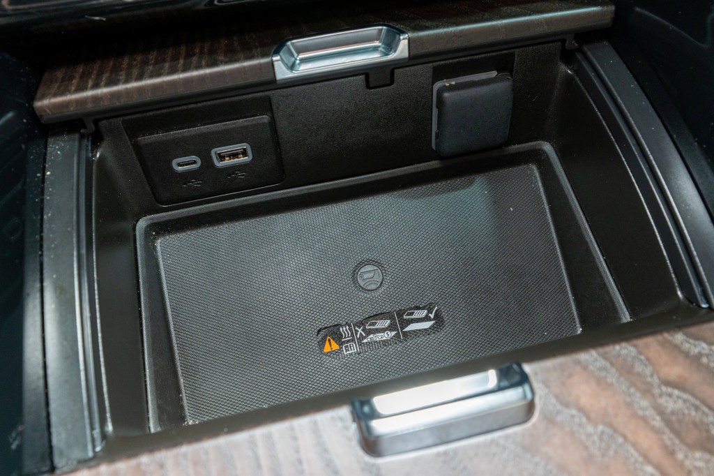 2023 GMC Yukon Image 27