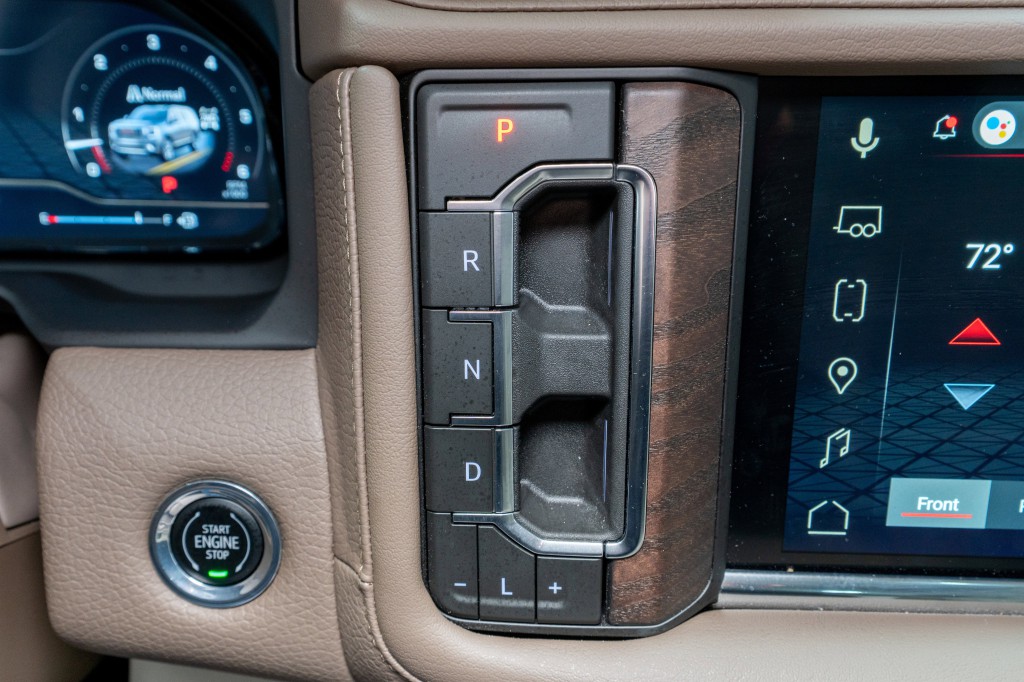 2023 GMC Yukon Image 28