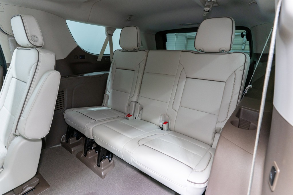 2023 GMC Yukon Image 38