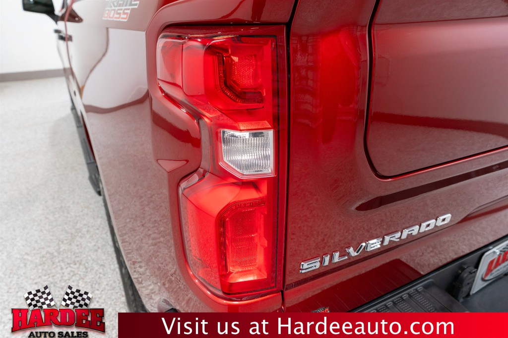 2025 Chevrolet Silverado 1500 Image 9