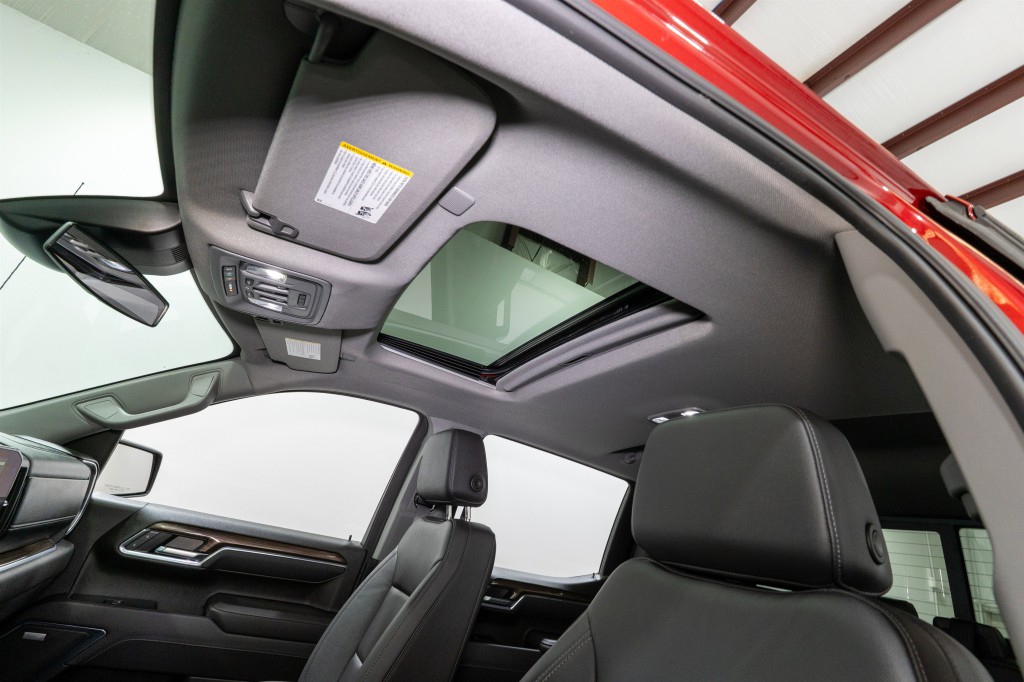 2025 Chevrolet Silverado 1500 Image 17