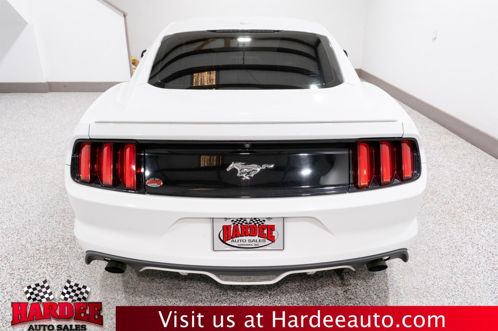 2017 Ford Mustang Image 4