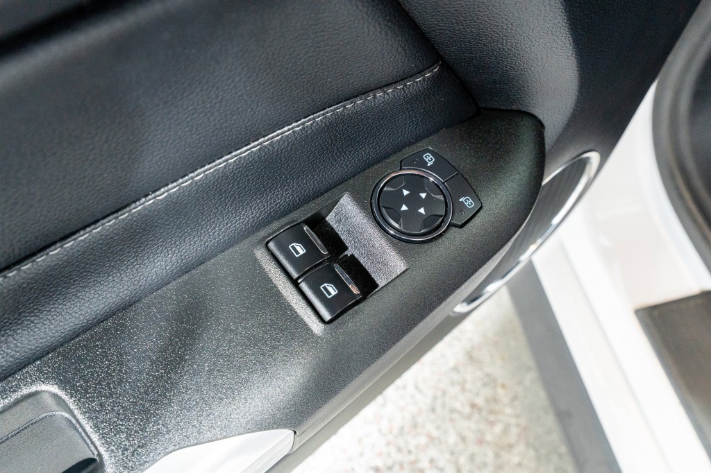 2017 Ford Mustang Image 14