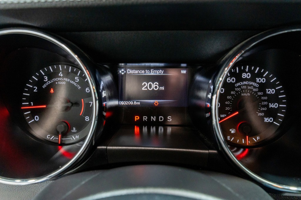 2017 Ford Mustang Image 25