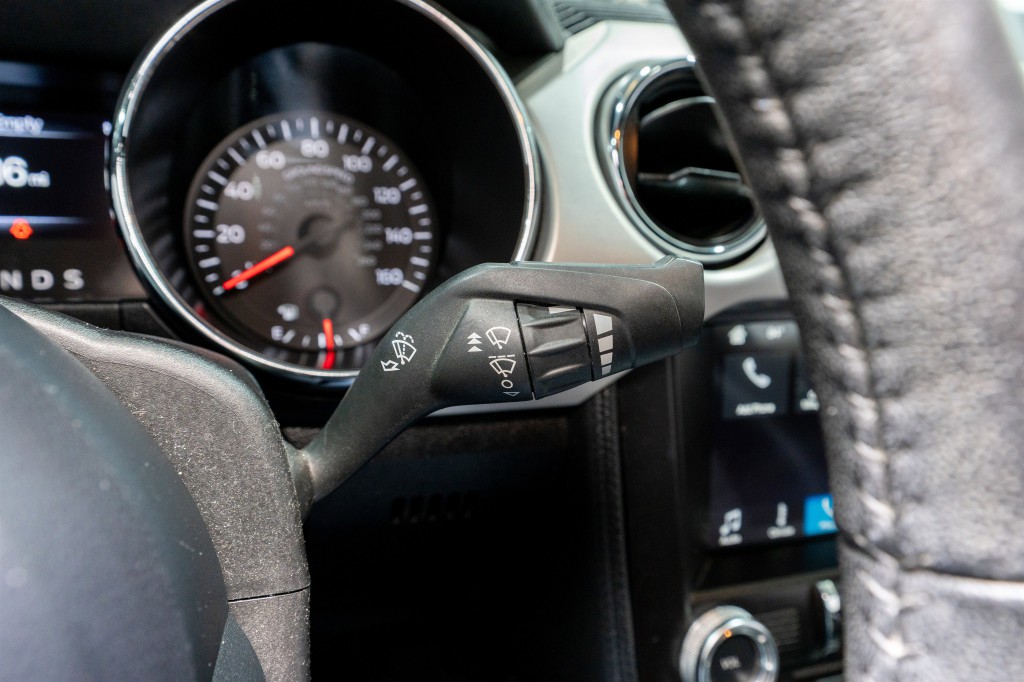 2017 Ford Mustang Image 28