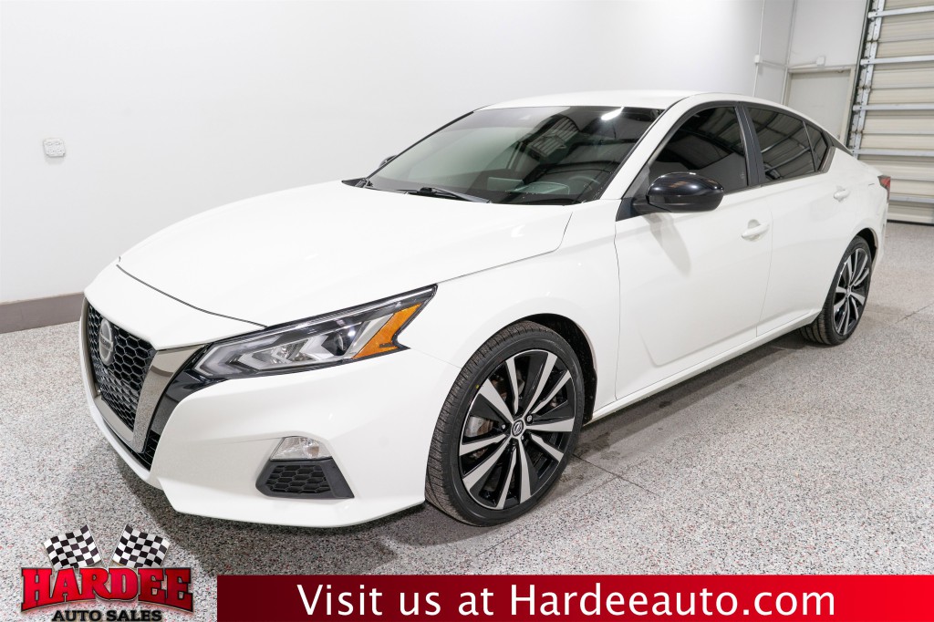 2021 Nissan Altima Image 2