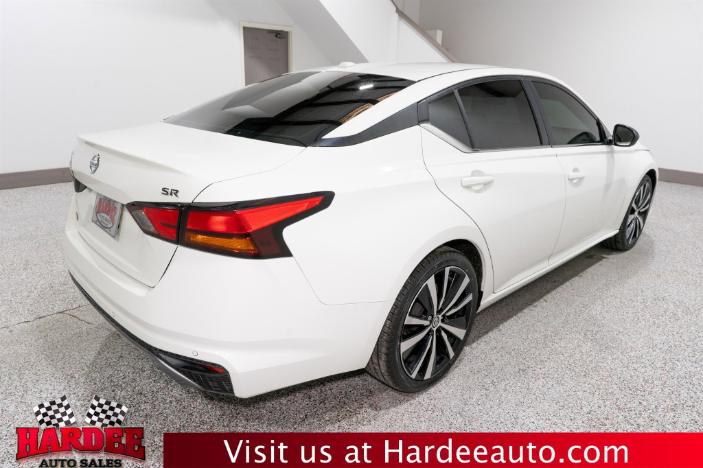 2021 Nissan Altima Image 5