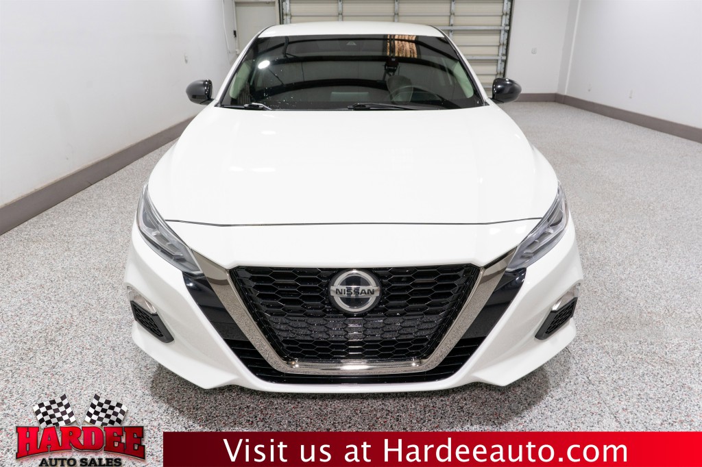 2021 Nissan Altima Image 7