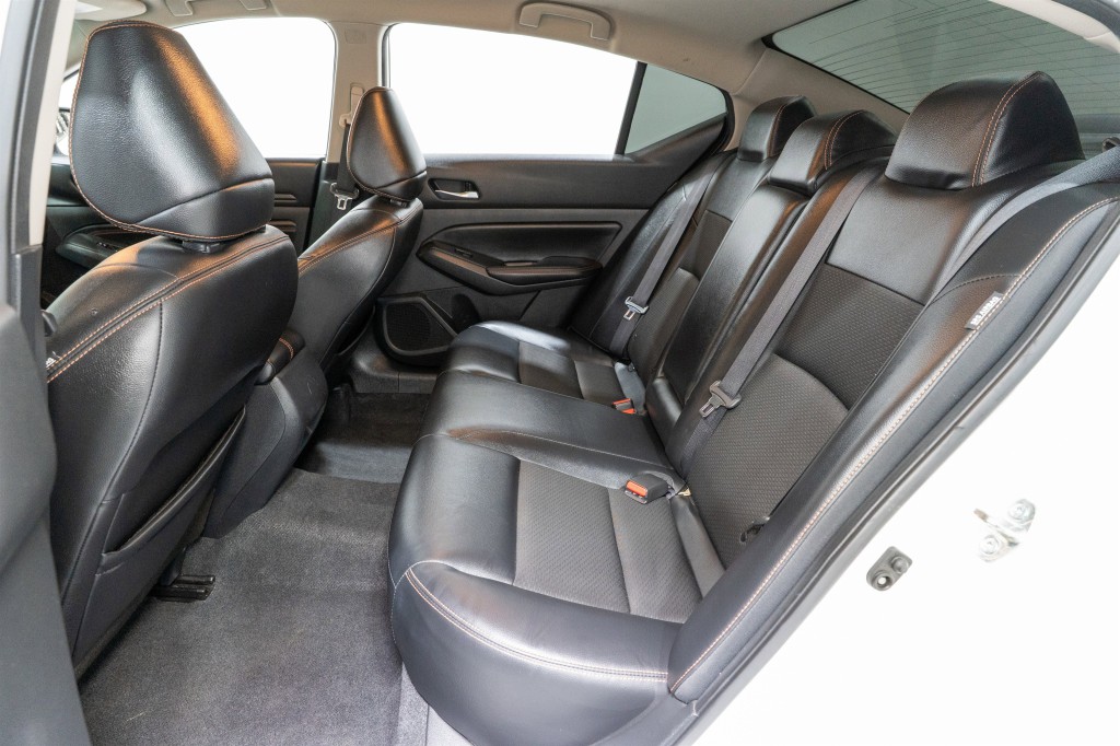 2021 Nissan Altima Image 26