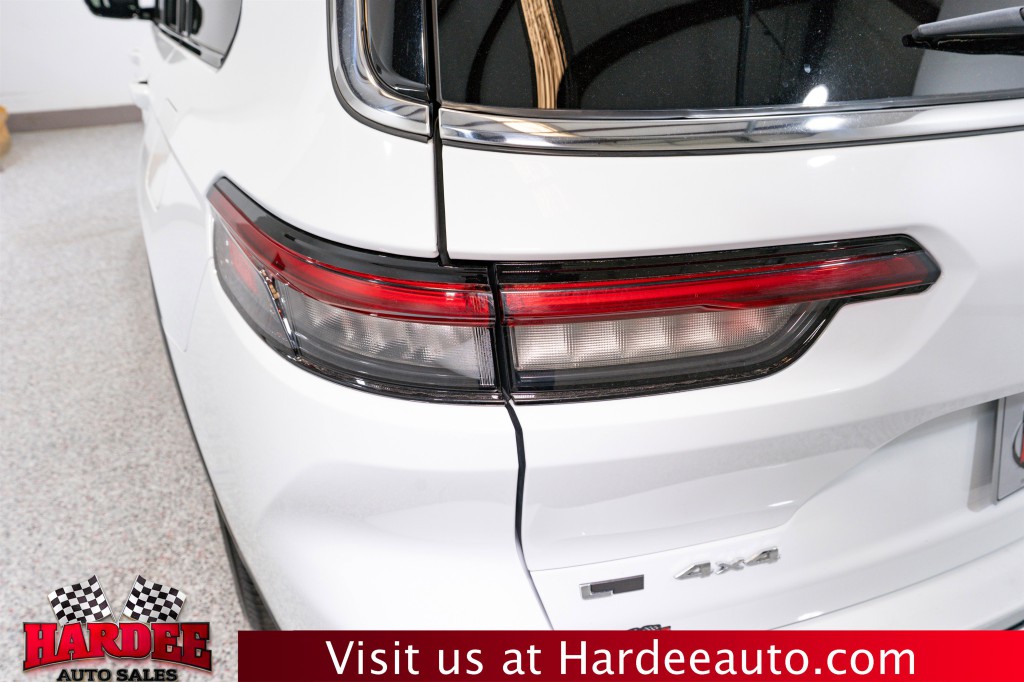 2023 Jeep Grand Cherokee Image 9