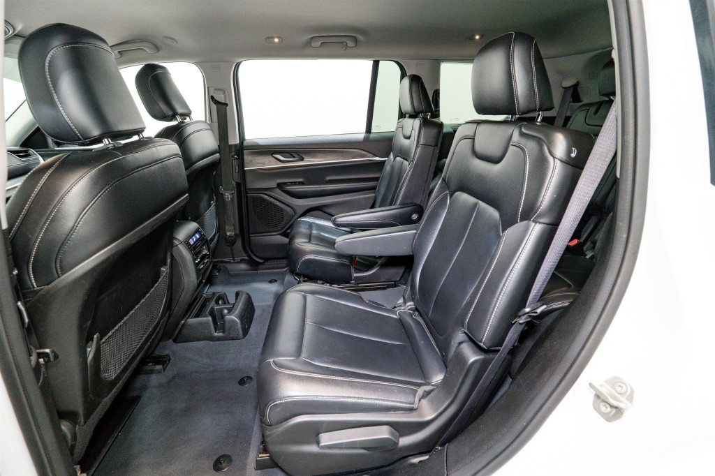 2023 Jeep Grand Cherokee Image 32