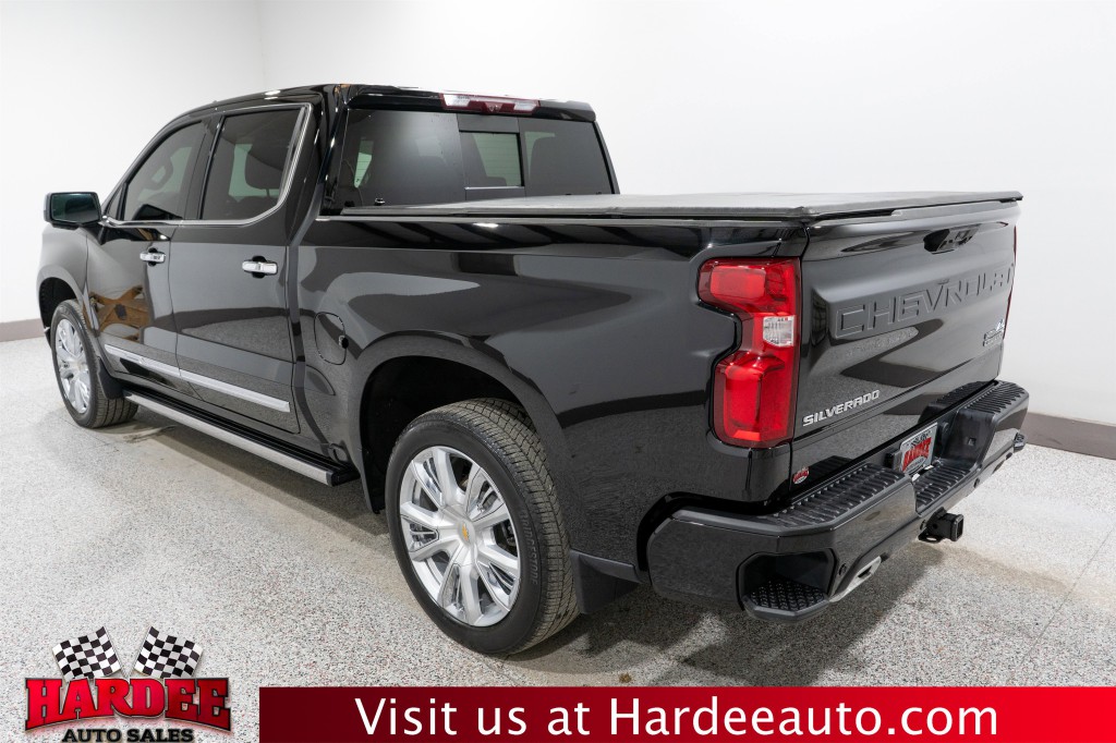 2024 Chevrolet Silverado 1500 Image 3