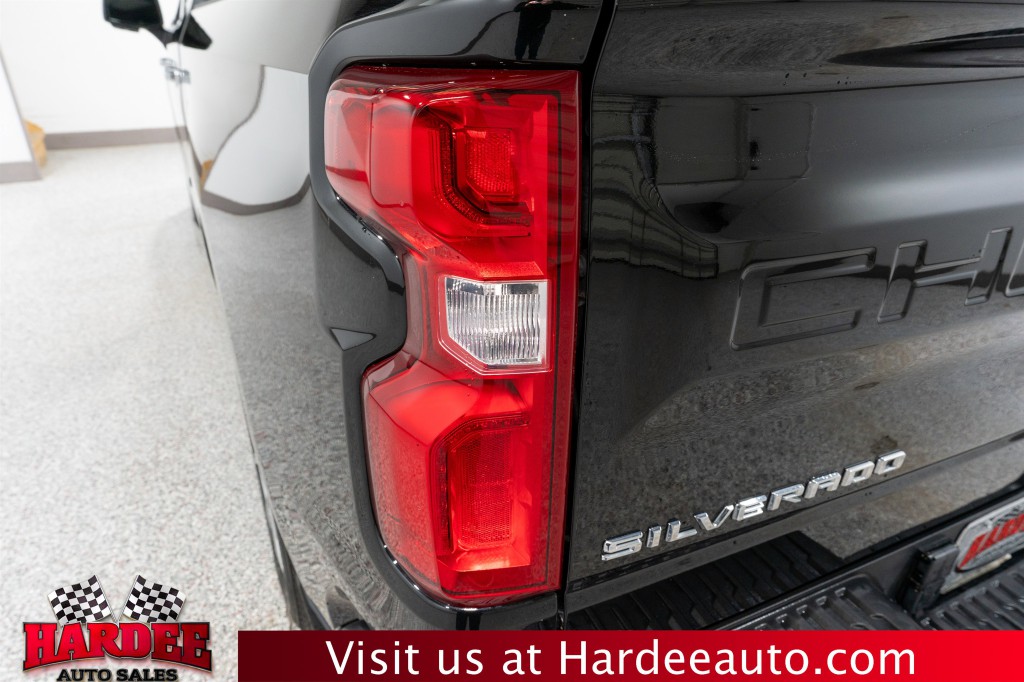 2024 Chevrolet Silverado 1500 Image 9