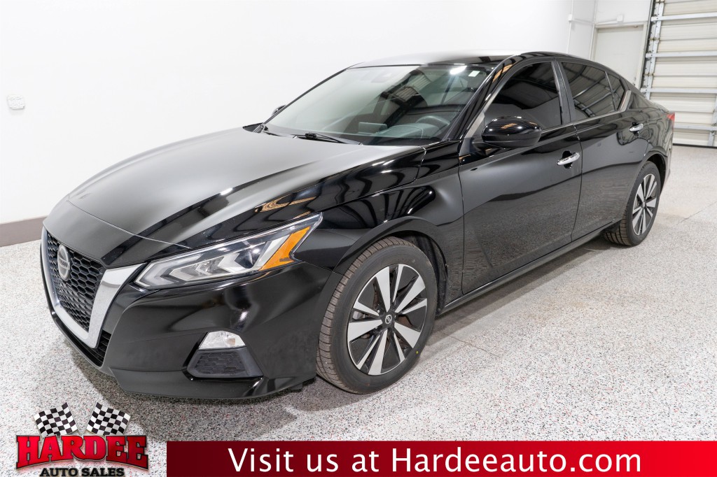 2022 Nissan Altima Image 2