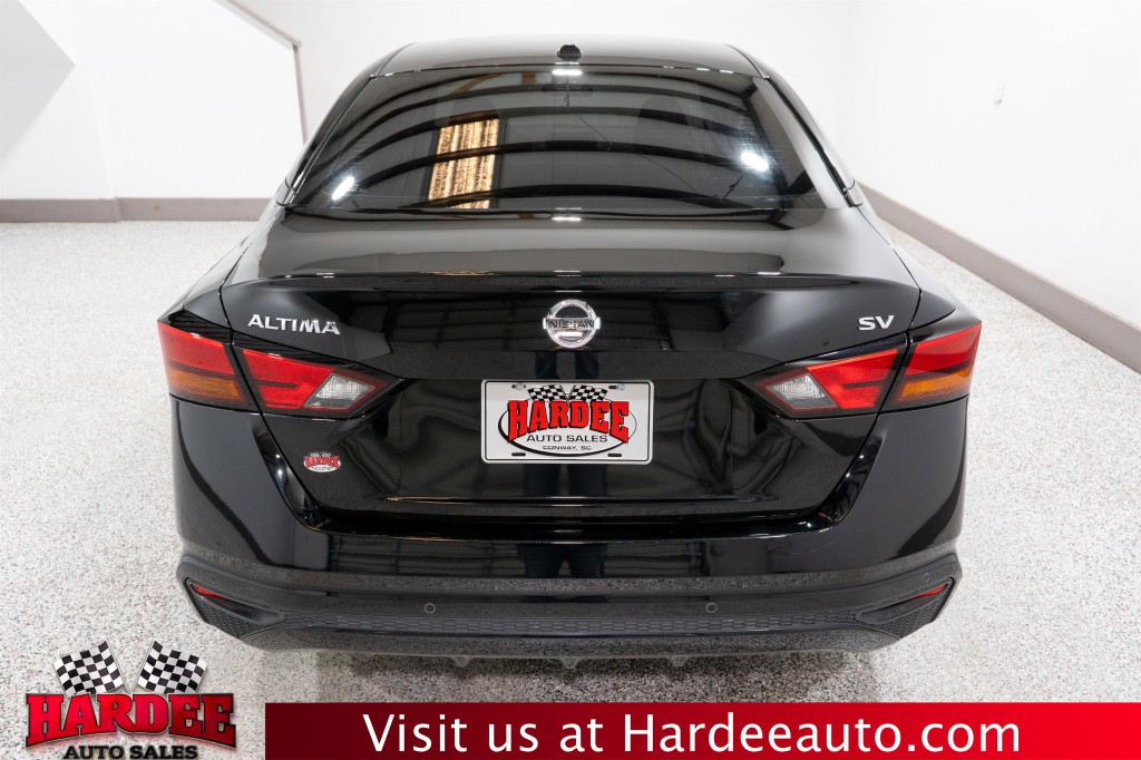 2022 Nissan Altima Image 4
