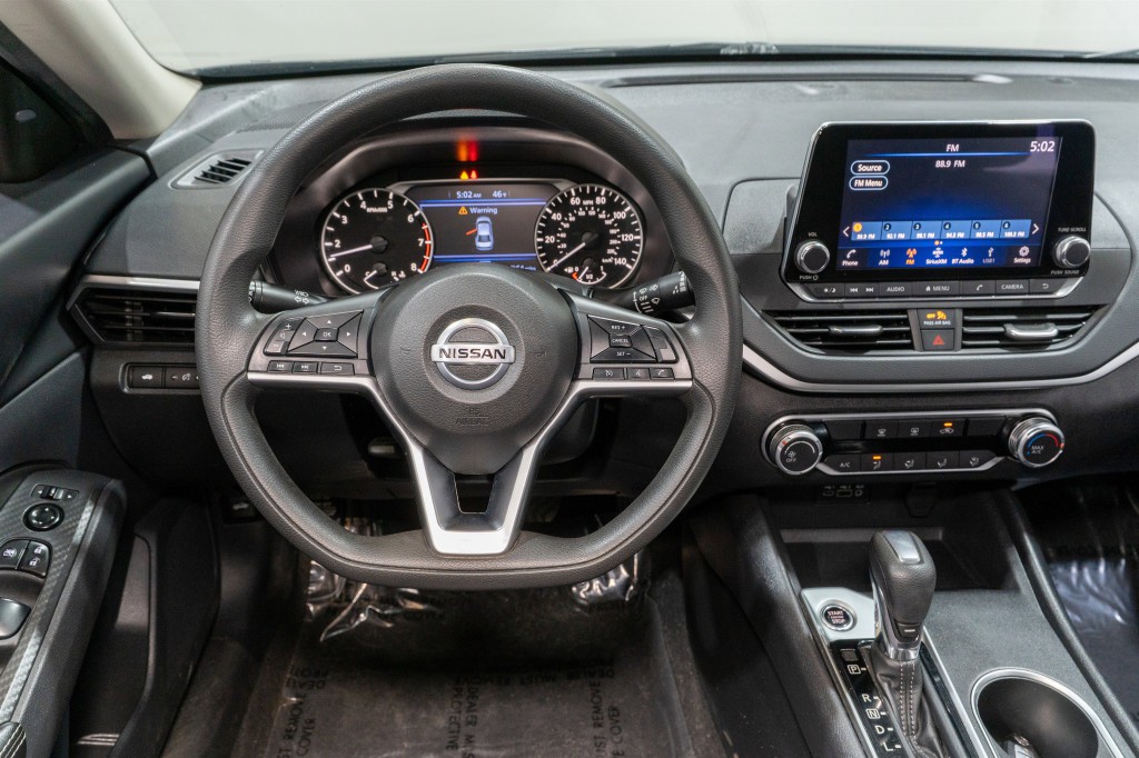 2022 Nissan Altima Image 11