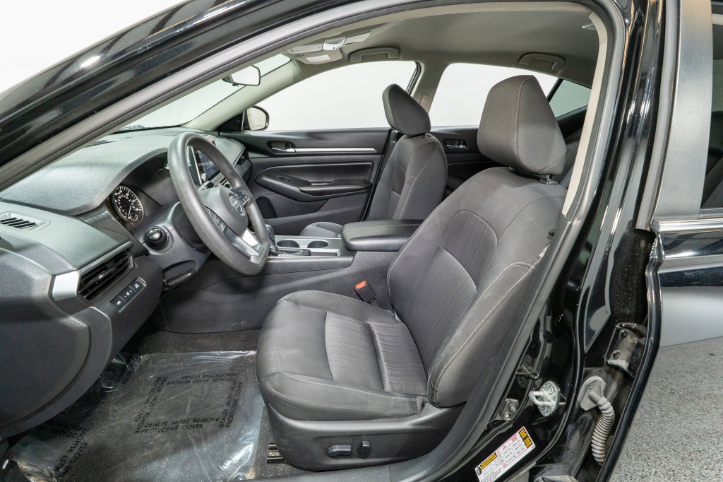 2022 Nissan Altima Image 15