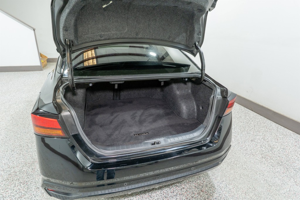 2022 Nissan Altima Image 29