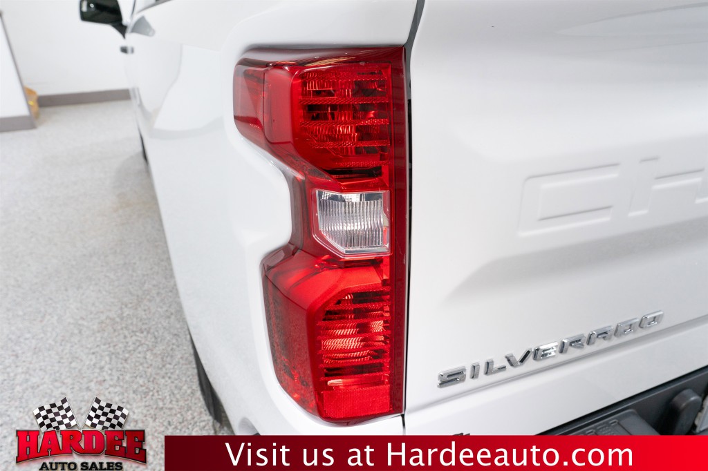 2023 Chevrolet Silverado 1500 Image 9