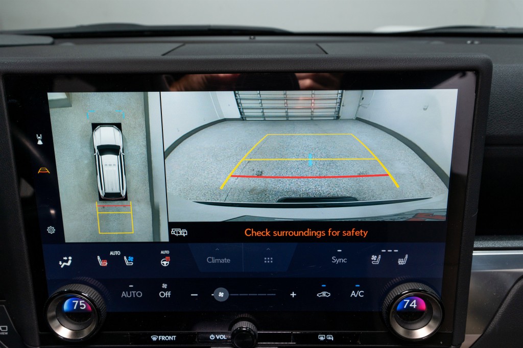 2024 Lexus GX Image 22