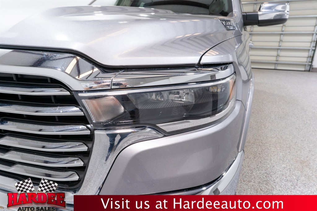 2025 RAM 1500 Image 8